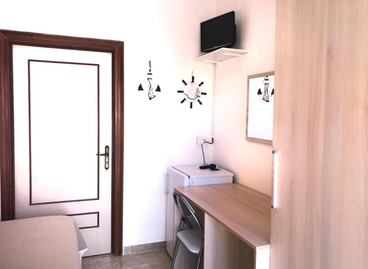 Dimora Il Girasole Hotel Торе Сан Джовани Удженто Екстериор снимка